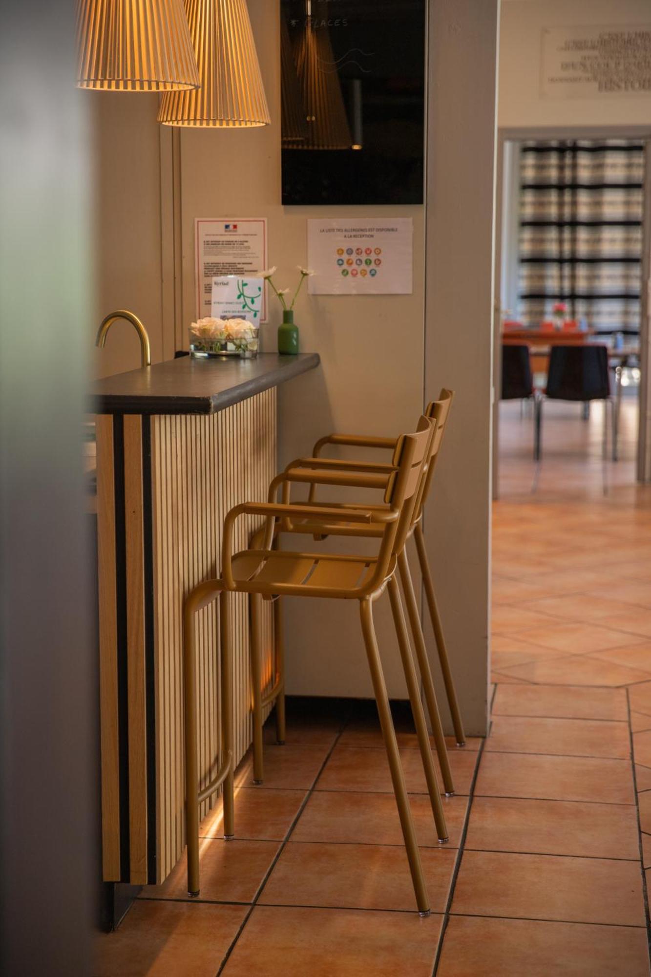 Kyriad Nîmes Ouest A9 Extérieur photo
